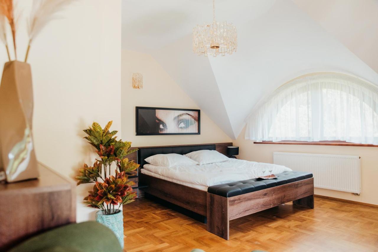 Zarabie Residence Мысленице Экстерьер фото