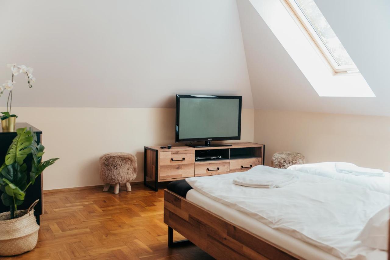 Zarabie Residence Мысленице Экстерьер фото